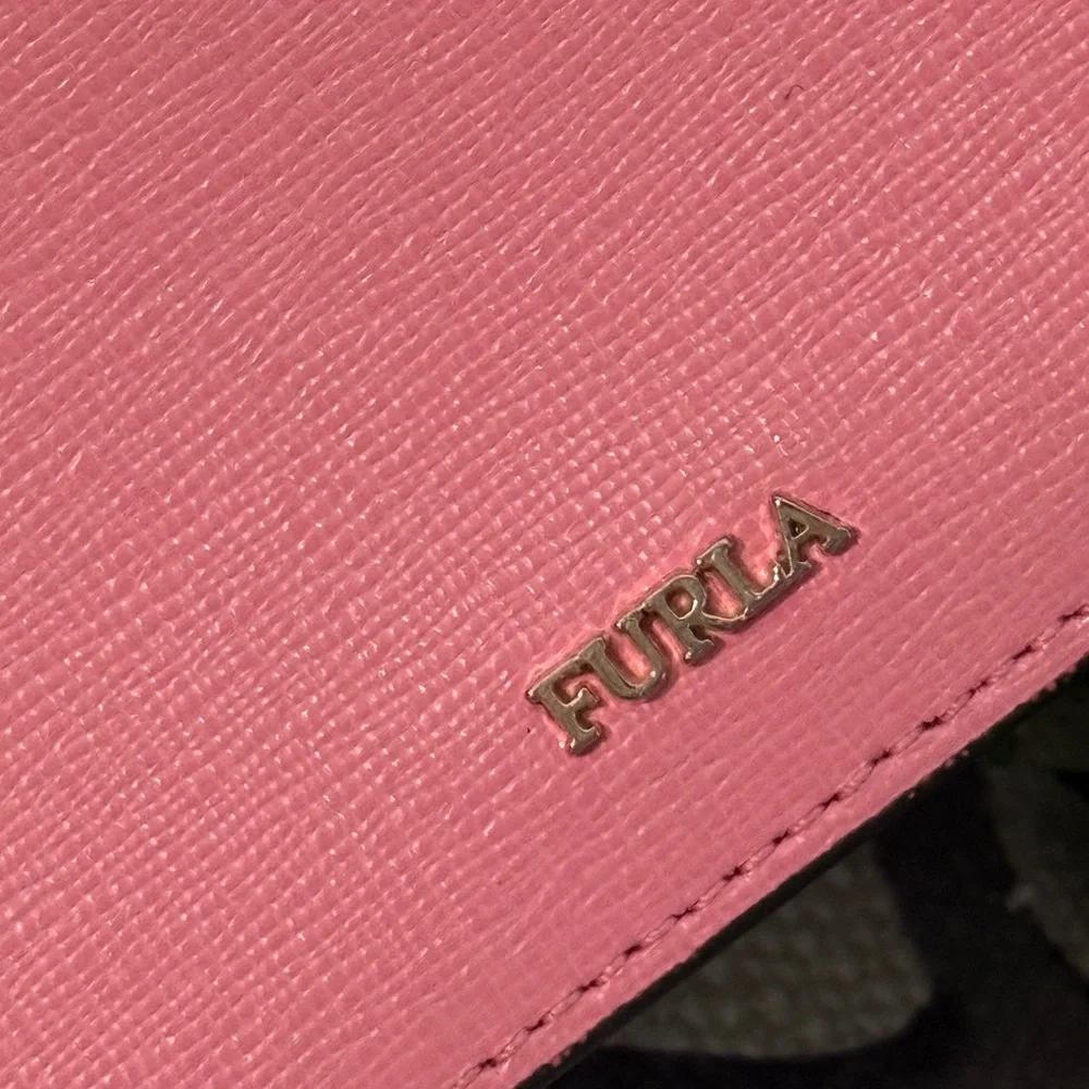 Furla Babylon S Compact Wallet – Blush Pink Textured Leather